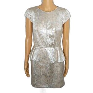 Kensie Dresses Size 4 Metalic Sliver Animal Print Ruffle Zip Back Short Sleeve